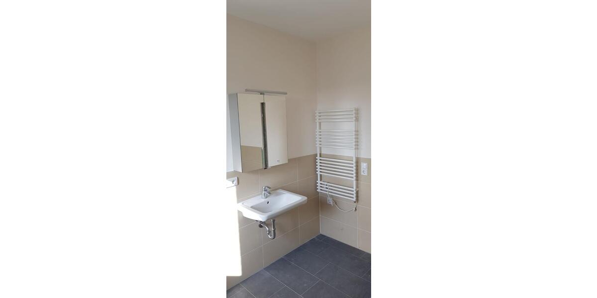 Etagenwohnung Senftenberg - 2.5 Zimmer, 71 m&sup2;, 745&euro; | Angebot:26439809