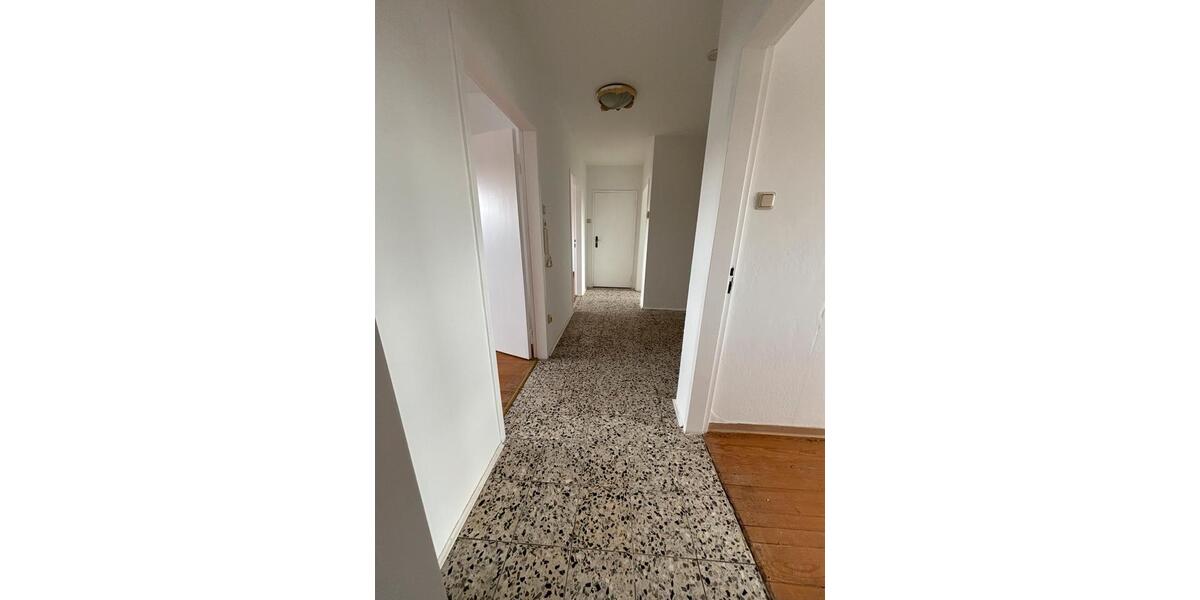 Dachgeschoßwohnung Ensdorf - 3 Zimmer, 77 m&sup2;, 580&euro; | Angebot:26234422