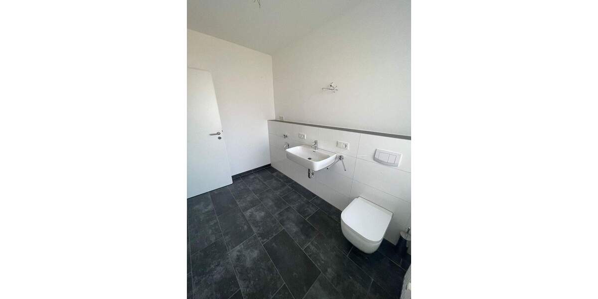 Etagenwohnung Weyhe Dreye - 3 Zimmer, 149 m&sup2;, 1.100&euro; | Angebot:25771718