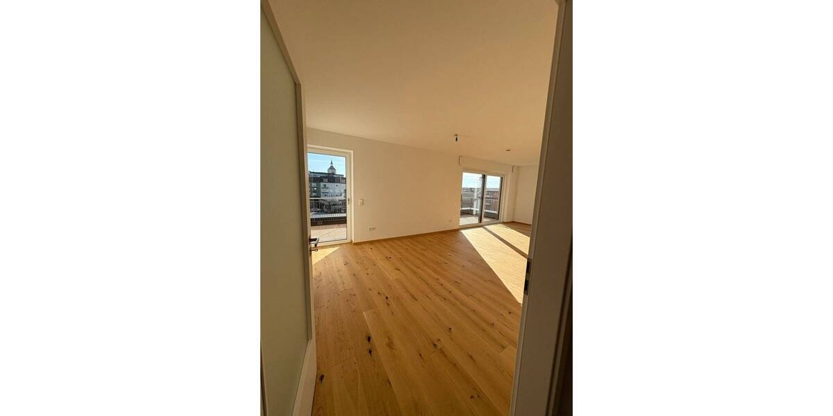 Etagenwohnung Deggendorf - 3 Zimmer, 112 m&sup2;, 1.970&euro; | Angebot:25690401