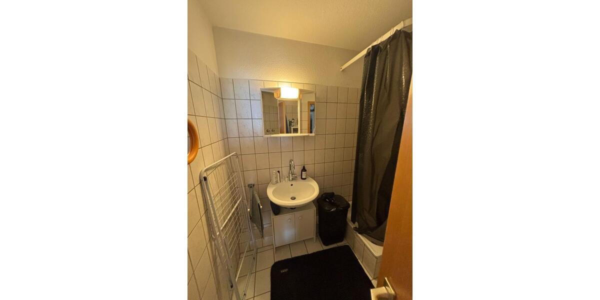 Etagenwohnung Kassel - 1 Zimmer, 27 m&sup2;, 335&euro; | Angebot:26260762