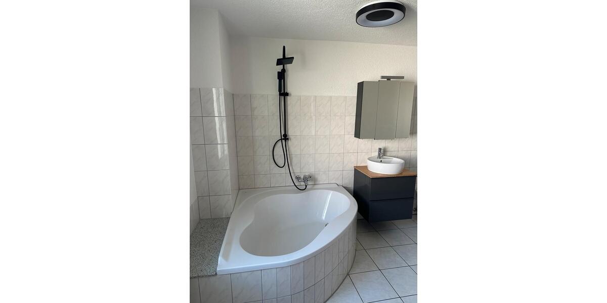 Etagenwohnung Grenzach-Wyhlen Wyhlen - 3 Zimmer, 88 m&sup2;, 1.250&euro; | Angebot:26238403