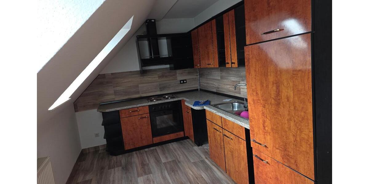 Dachgeschoßwohnung Merseburg - 2 Zimmer, 64 m&sup2;, 444&euro; | Angebot:25721885