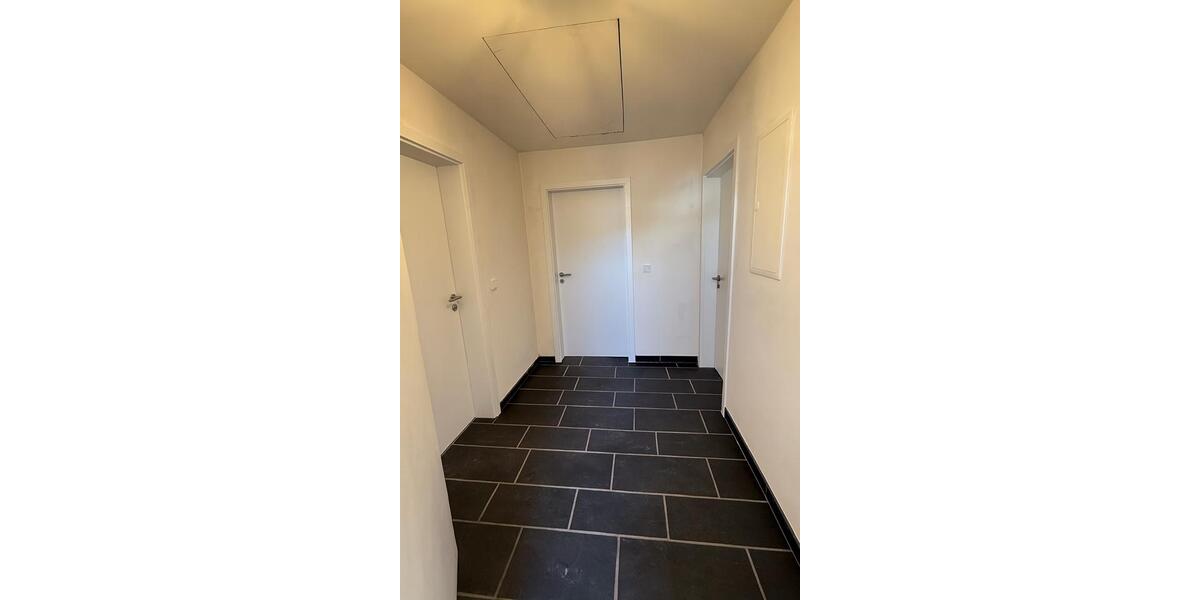 Dachgeschoßwohnung Siegen Kaan-Marienborn - 3 Zimmer, 80 m&sup2;, 750&euro; | Angebot:26583384