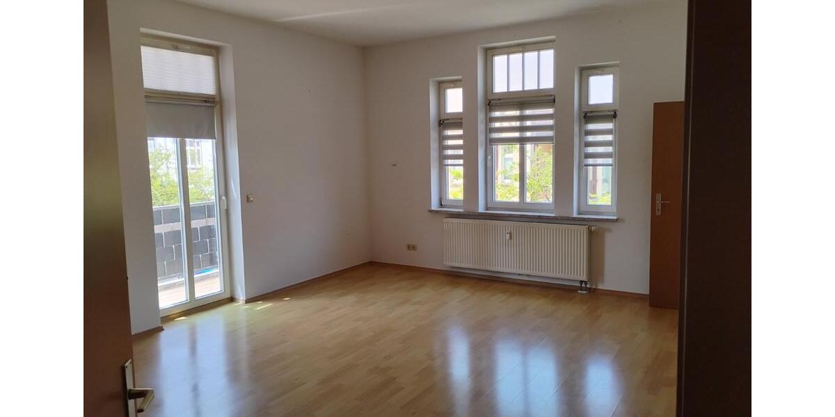 Dachgeschoßwohnung Bad Langensalza - 4.5 Zimmer, 104 m&sup2;, 700&euro; | Angebot:24660828