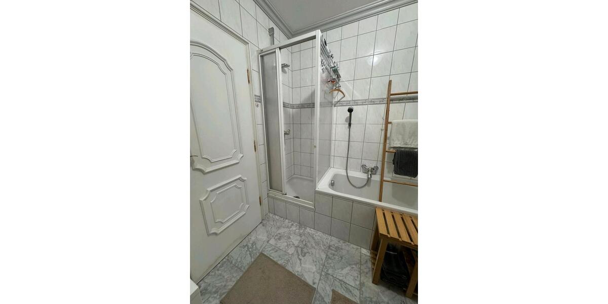 Dachgeschoßwohnung Homburg - 3 Zimmer, 89 m&sup2;, 910&euro; | Angebot:26578395