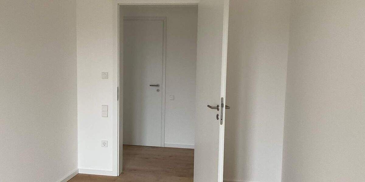 Etagenwohnung Hannover Döhren - 4 Zimmer, 120 m&sup2;, 1.750&euro; | Angebot:25727987