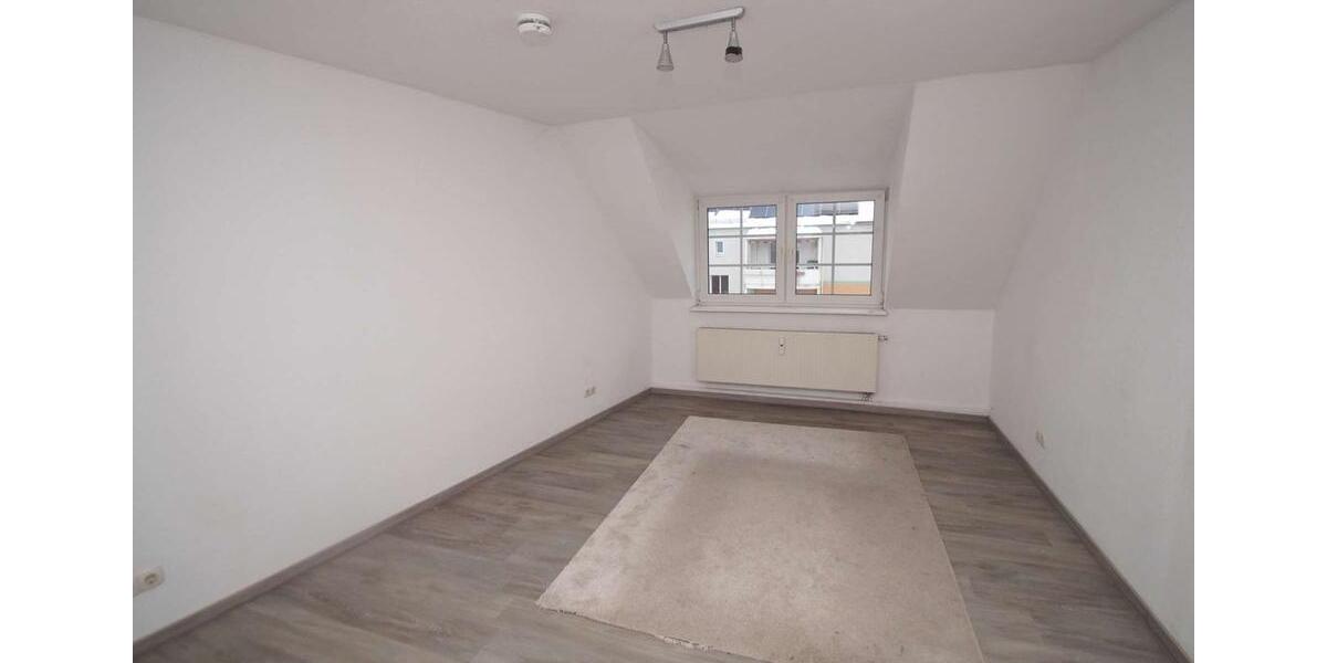 Dachgeschoßwohnung Magdeburg Alte Neustadt - 3 Zimmer, 66 m&sup2;, 430&euro; | Angebot:26426146