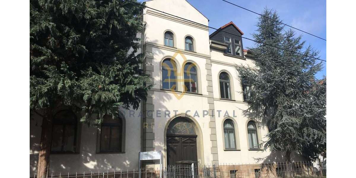 Etagenwohnung Naumburg - 4 Zimmer, 160 m&sup2;, 895&euro; | Angebot:25475378