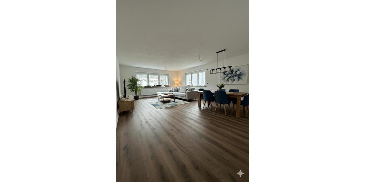 Erdgeschoßwohnung Albstadt - 2 Zimmer, 85 m&sup2;, 800&euro; | Angebot:26022412