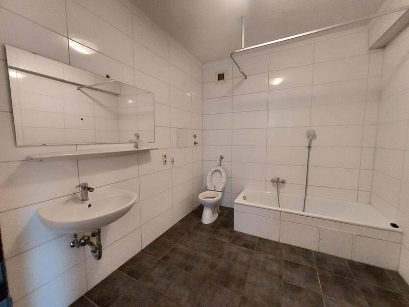 Helle 2 Zi. Whg. mit 79 m², Top Lage! Saarbrücken, Eisenbahnstr.
