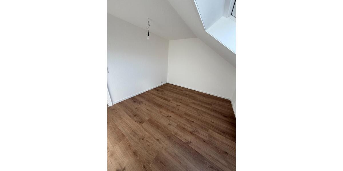 Dachgeschoßwohnung Laudenbach - 3 Zimmer, 77 m&sup2;, 1.450&euro; | Angebot:25805710