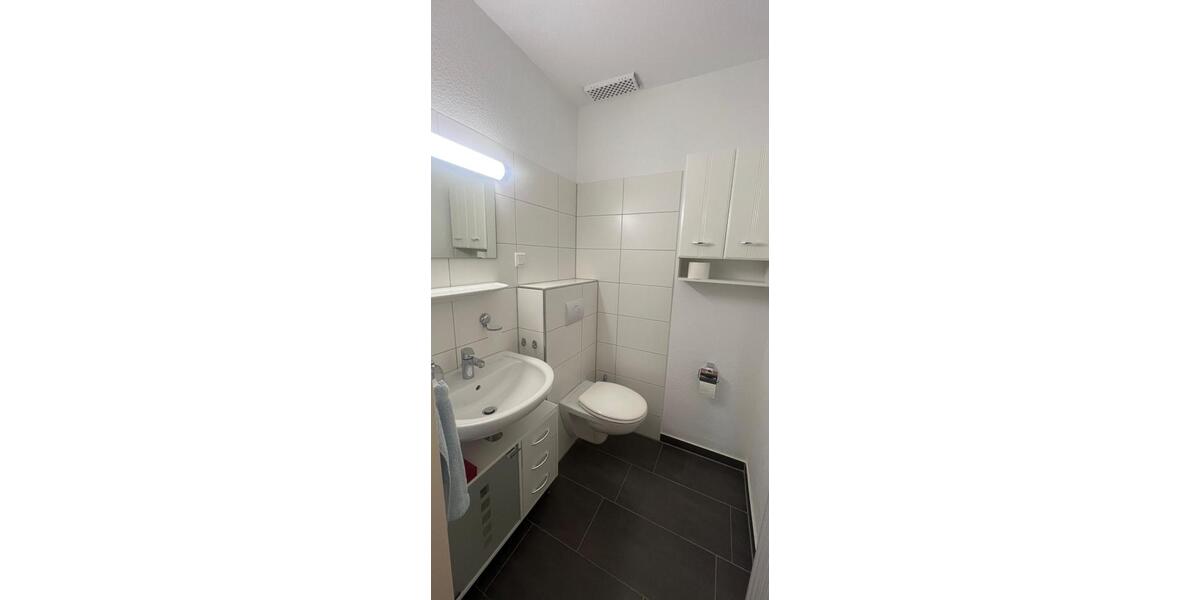 Dachgeschoßwohnung Detmold - 3 Zimmer, 120 m&sup2;, 1.250&euro; | Angebot:25384561