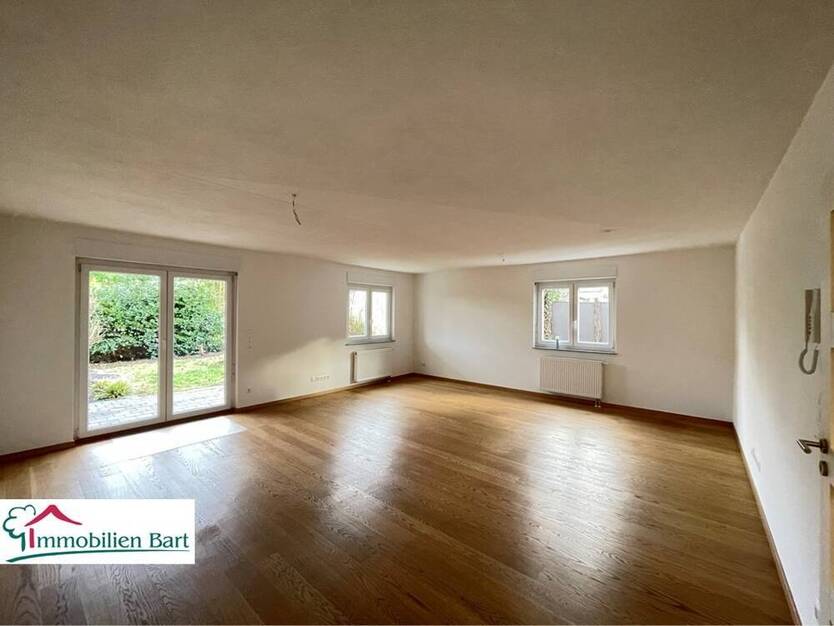 MODERNE 86 M2 Wohnung MIT GARTEN UND KFZ-STELLPLATZ!