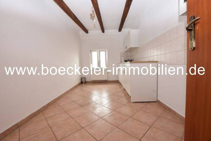 Hier finden Sie Ihr neues Zuhause + Balkon