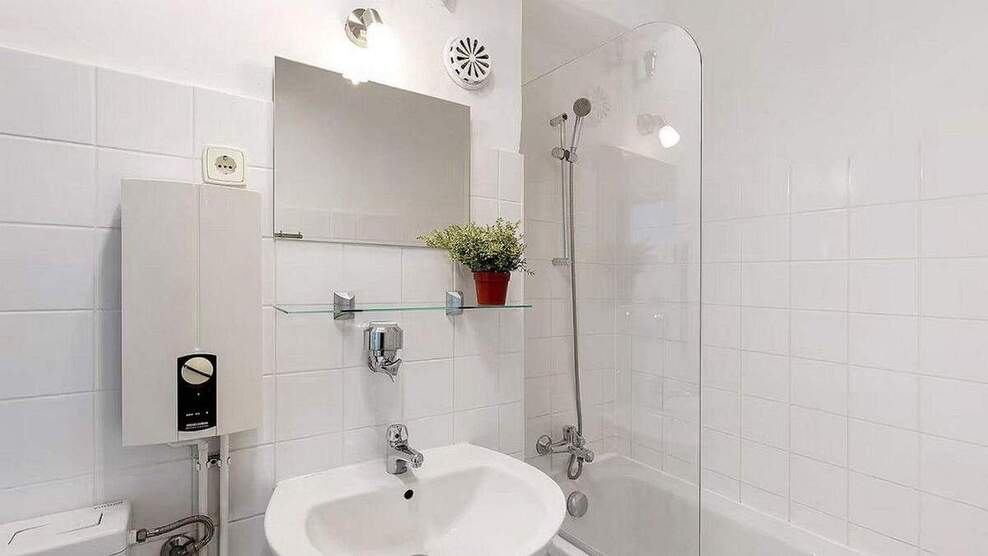 2 Zimmer-Wohnung mit Balkon im Tempelhof zentraler Lage 2 zimmer