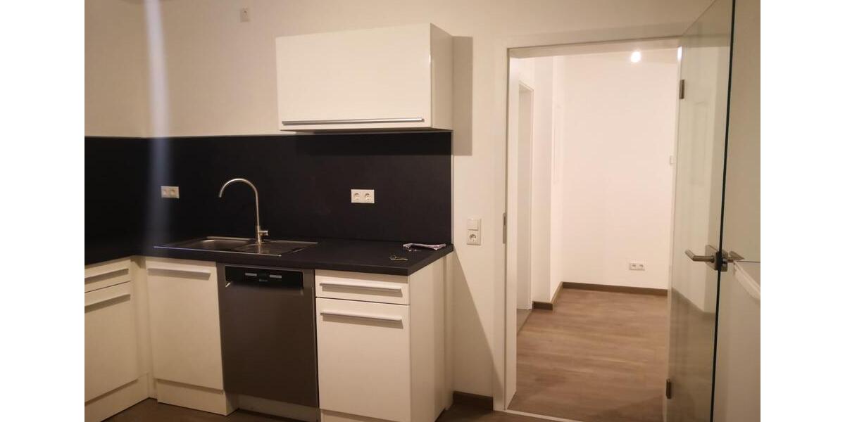 Etagenwohnung Pößneck - 4 Zimmer, 100 m&sup2;, 1.000&euro; | Angebot:22981819