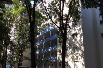 Teilrenovierte 3-Zimmerwohnung mit Balkon im Hammarskjöldring!