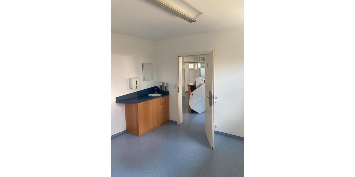 Gewerbeobjekt Singen (Hohentwiel) - 1.625&euro; | Angebot:25840158