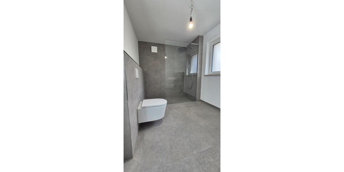 Exklusiver Erstbezug: EG-Wohnung mit wundervollem Erker, riesiger Hochterrasse und Südgarten 3 zimmer