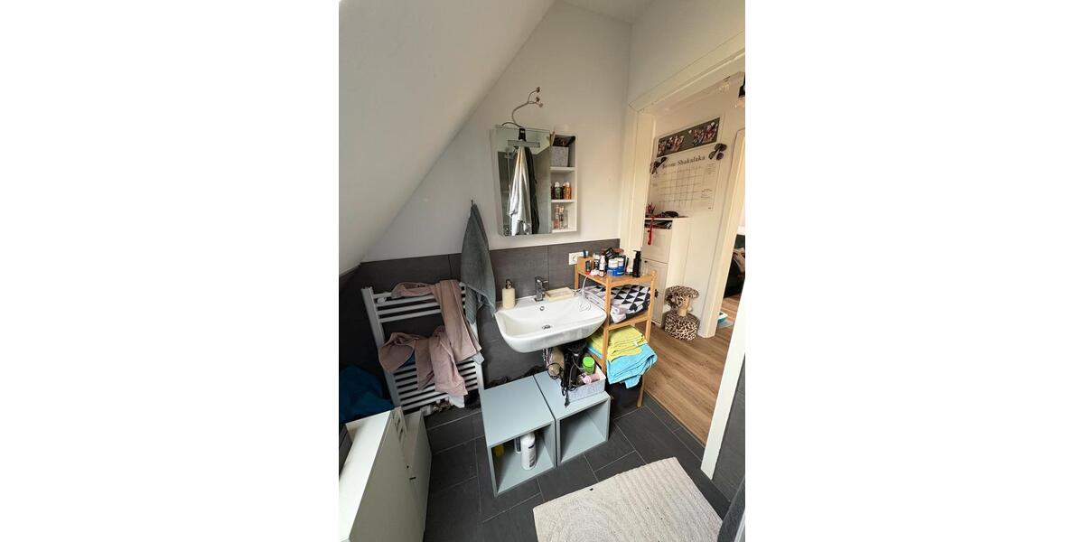 Dachgeschoßwohnung Adendorf - 3 Zimmer, 64 m&sup2;, 825&euro; | Angebot:25857206