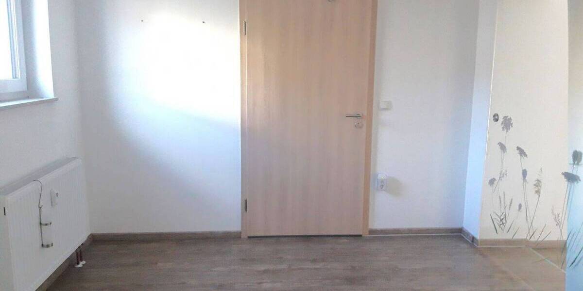 Etagenwohnung Amberg Schäflohe - 2 Zimmer, 90 m&sup2;, 850&euro; | Angebot:26064398