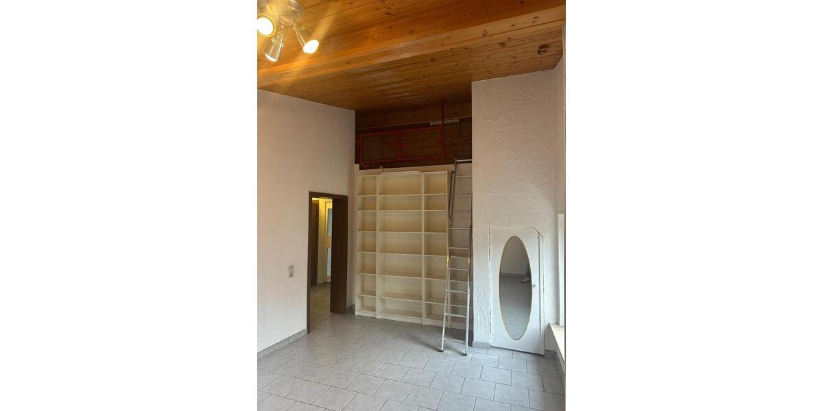 Dachgeschoßwohnung Oberthal - 3 Zimmer, 103 m&sup2;, 800&euro; | Angebot:26232578