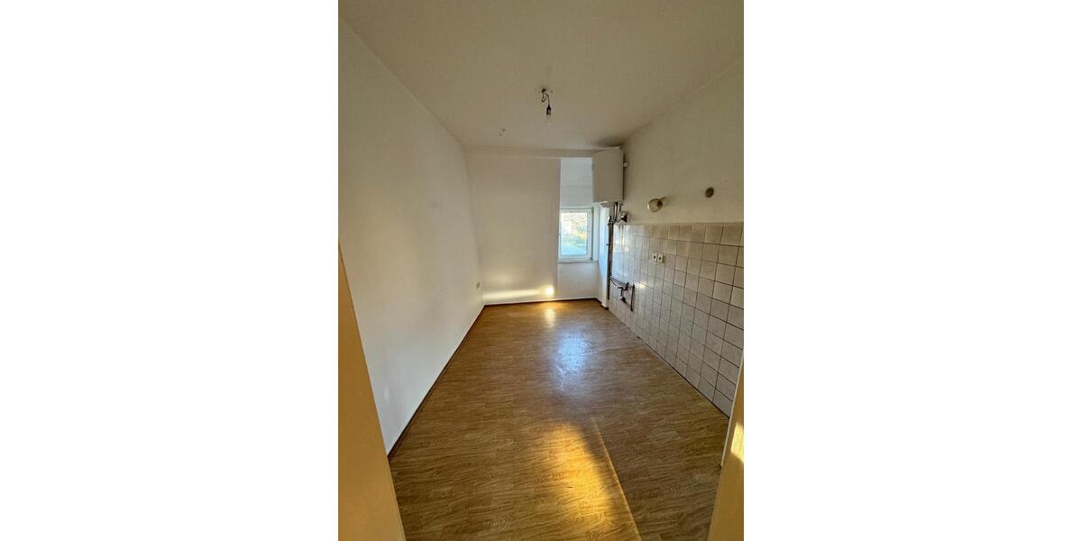 Dachgeschoßwohnung Zella-Mehlis Mehlis - 2 Zimmer, 45 m&sup2;, 300&euro; | Angebot:26503632