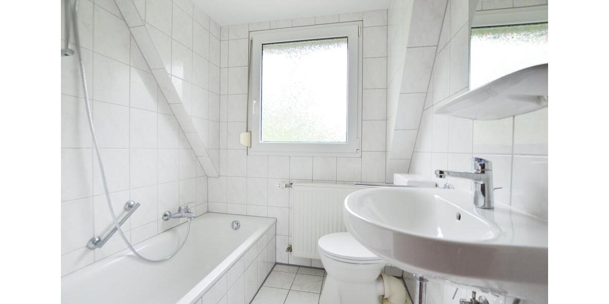 Dachgeschoßwohnung Völklingen - 3 Zimmer, 61 m&sup2;, 430&euro; | Angebot:26561416
