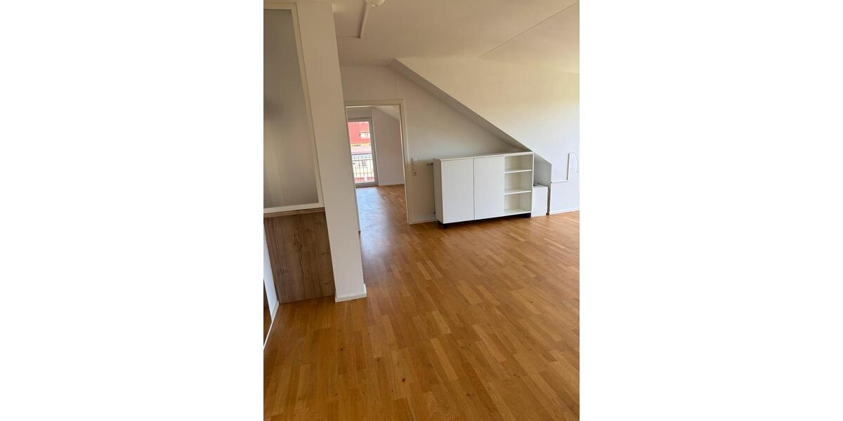 Dachgeschoßwohnung Dinkelsbühl - 3 Zimmer, 75 m&sup2;, 900&euro; | Angebot:26413651