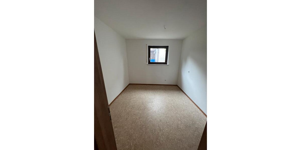 Erdgeschoßwohnung Schorndorf - 3 Zimmer, 88 m&sup2;, 610&euro; | Angebot:25784381