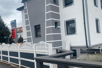 Haus Nürtingen - 6 Zimmer, 250 m&sup2;, 2.500&euro; | Angebot:25047803