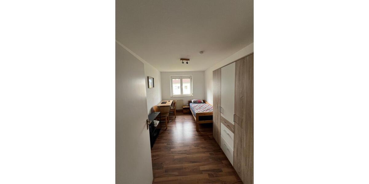 Schönes WG-Zimmer in 3er-WG nähe HochschuleFH Aalen 1 zimmer