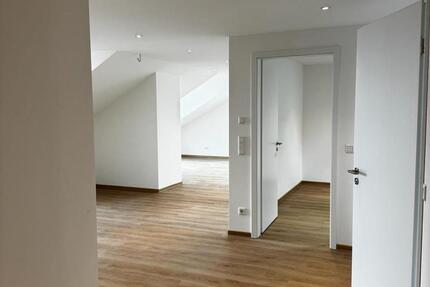 Wohnung Neuburg an der Donau - 3 Zimmer, 85 m&sup2;, 935&euro; | Angebot:26561817