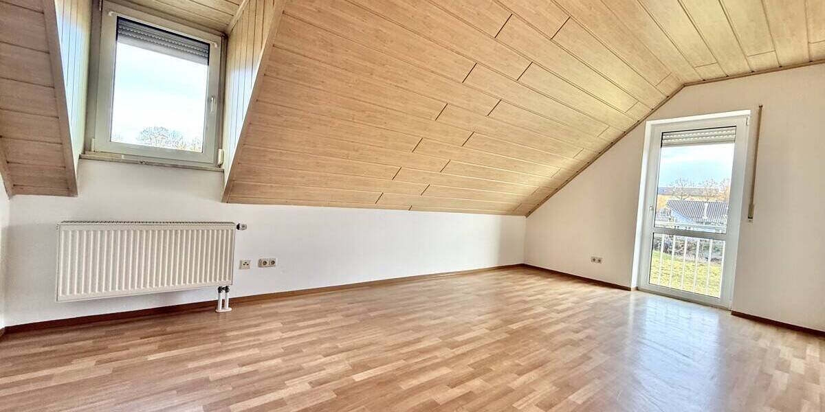 Etagenwohnung Thalmassing - 3 Zimmer, 83 m&sup2;, 670&euro; | Angebot:25929307
