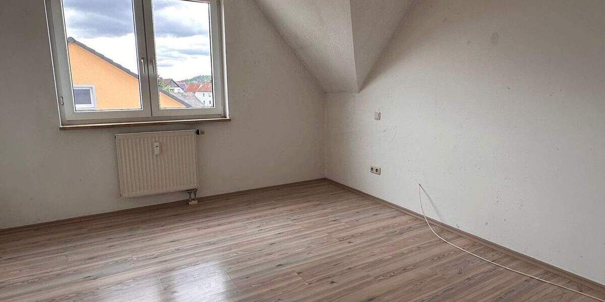 Etagenwohnung Pleinfeld - 4 Zimmer, 92 m&sup2;, 900&euro; | Angebot:26157324
