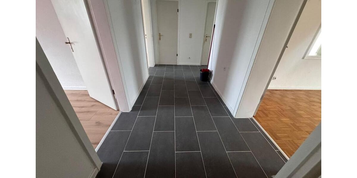 Etagenwohnung Krefeld Benrad - 3 Zimmer, 98 m&sup2;, 1.000&euro; | Angebot:26533972