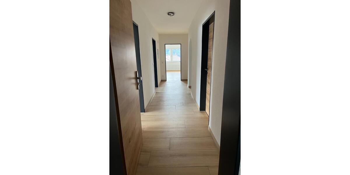 Etagenwohnung Holzheim - 5 Zimmer, 106 m&sup2;, 950&euro; | Angebot:24465472