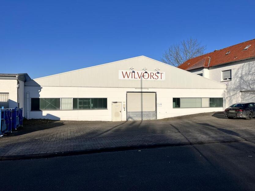 Expandieren Sie in diese großzügige Halle!