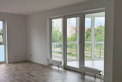 Wohnung Dessau-Roßlau Roßlau - 3 Zimmer, 76 m&sup2;, 529&euro; | Angebot:27285625