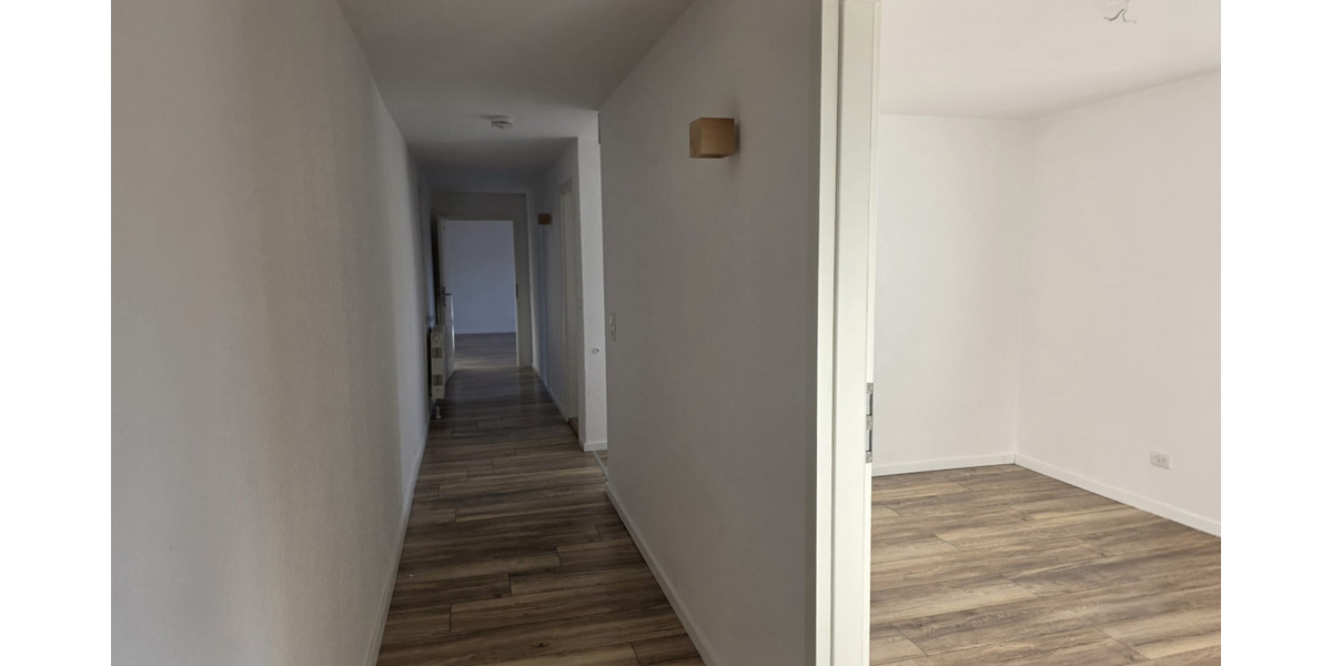 Etagenwohnung Sellin - 3 Zimmer, 77 m&sup2;, 1.050&euro; | Angebot:25066200