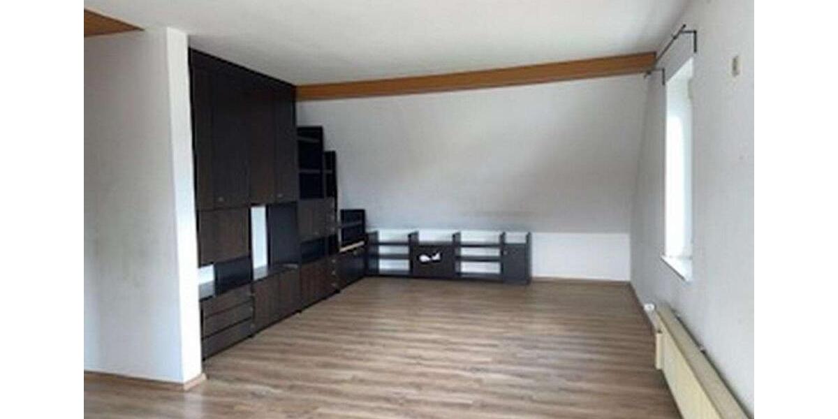 Dachgeschoßwohnung Ötzingen - 5 Zimmer, 120 m&sup2;, 800&euro; | Angebot:26547141