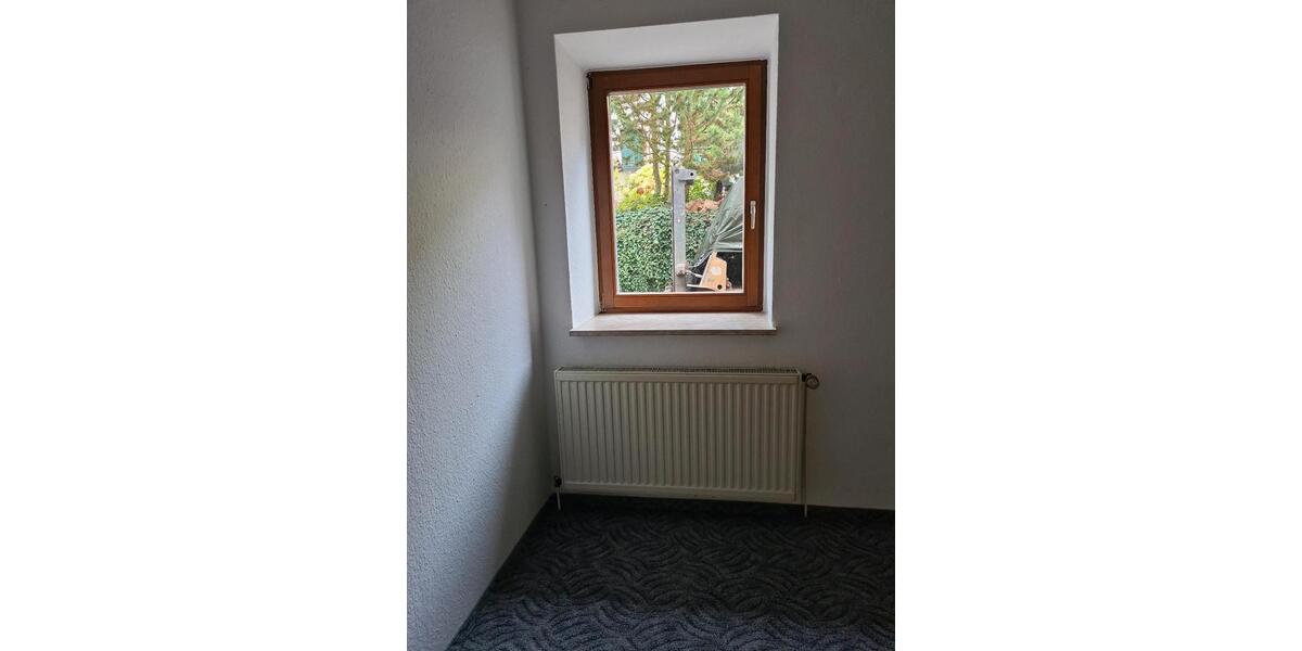 Erdgeschoßwohnung Frohburg - 2 Zimmer, 45 m&sup2;, 280&euro; | Angebot:26424646