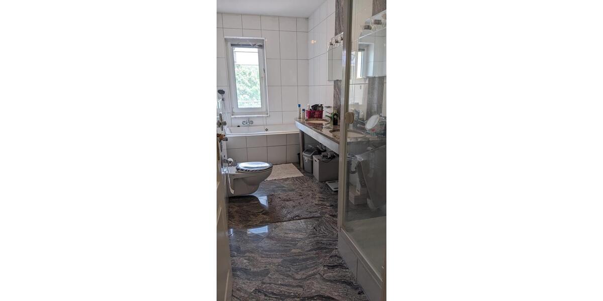 Wohnen auf Zeit Zwickau Zwickau-Nord - 3 Zimmer, 100 m&sup2;, 275&euro; | Angebot:26649052
