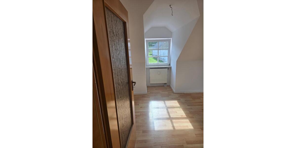 Dachgeschoßwohnung Bebra - 3 Zimmer, 55 m&sup2;, 360&euro; | Angebot:27617530