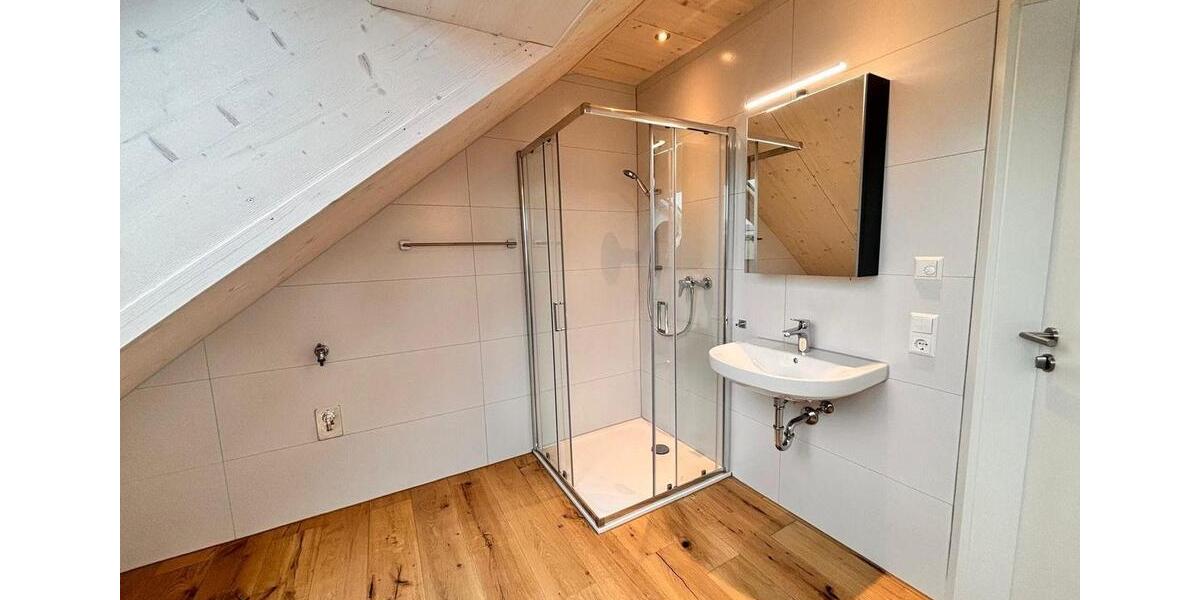 Dachgeschoßwohnung Öpfingen - 2 Zimmer, 53 m&sup2;, 680&euro; | Angebot:25860134