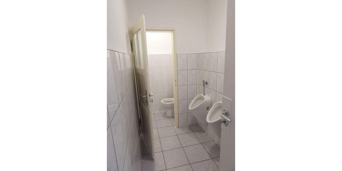 Gewerbeobjekt Nürnberg St Peter - 4 Zimmer, 128 m&sup2;, 890&euro; | Angebot:26107300