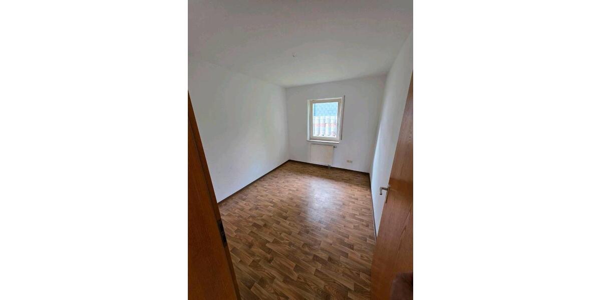 Etagenwohnung Güglingen - 3.5 Zimmer, 87 m&sup2;, 1.050&euro; | Angebot:26611039