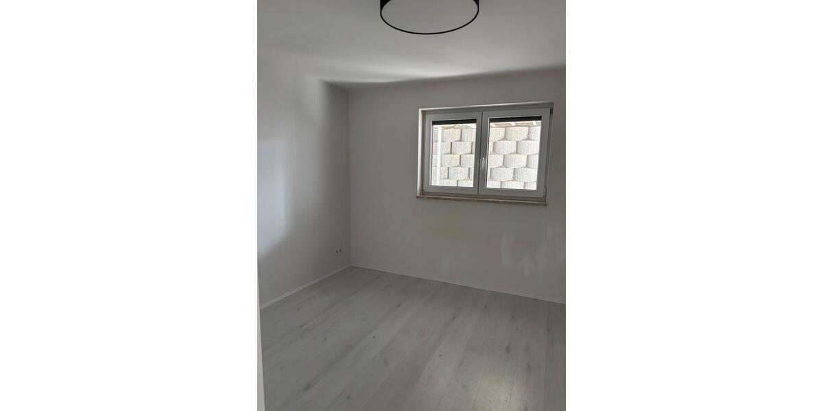 Etagenwohnung Wildberg - 3 Zimmer, 100 m&sup2;, 1.150&euro; | Angebot:26248953