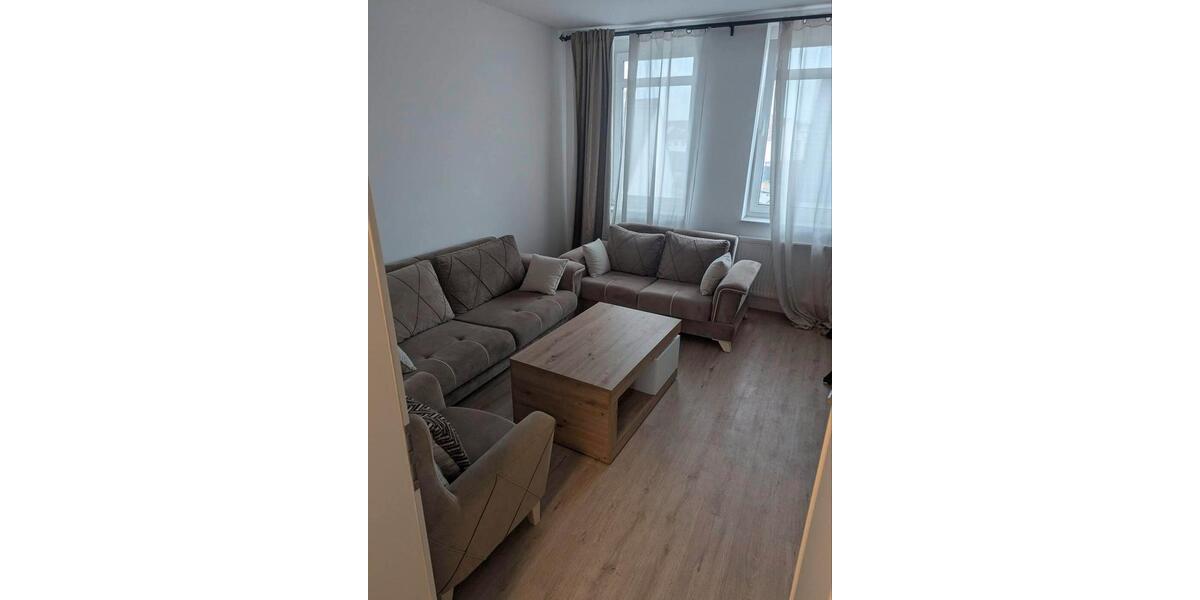 Charmante 2,5-Zimmer-Altbauwohnung mit 3 m 2 zimmer